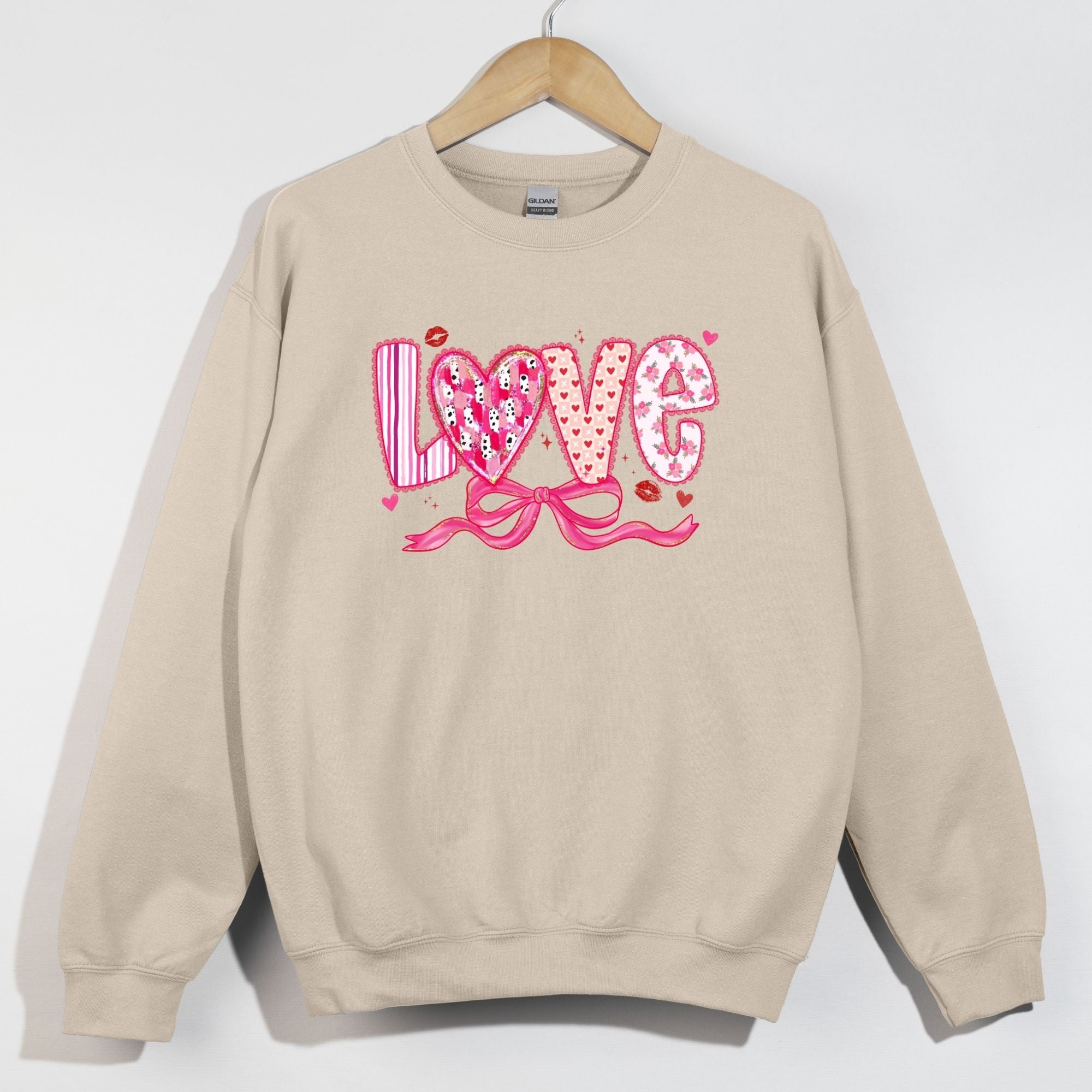 Preppy Lace Kisses Love