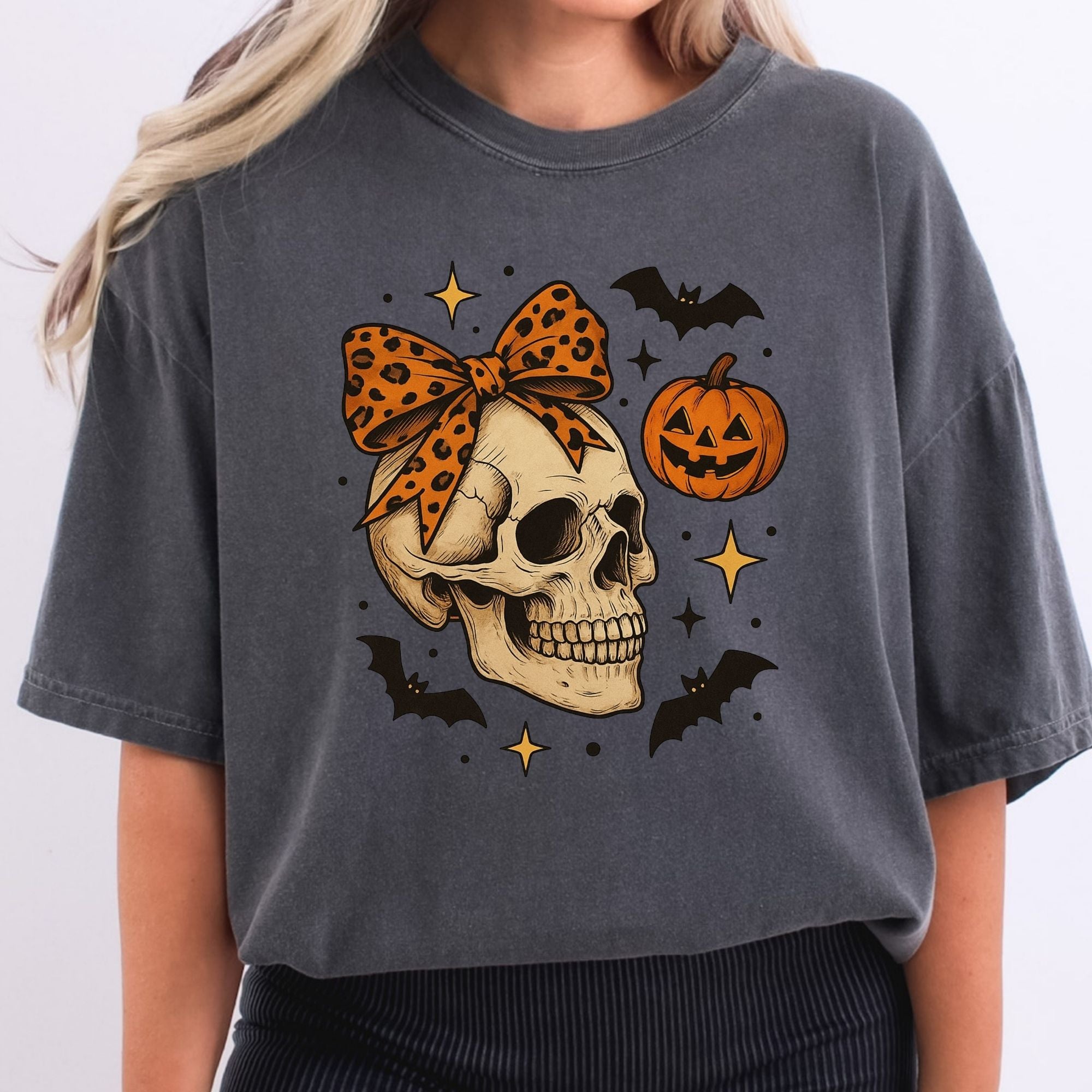 Spooky Girly Skull and Bats
