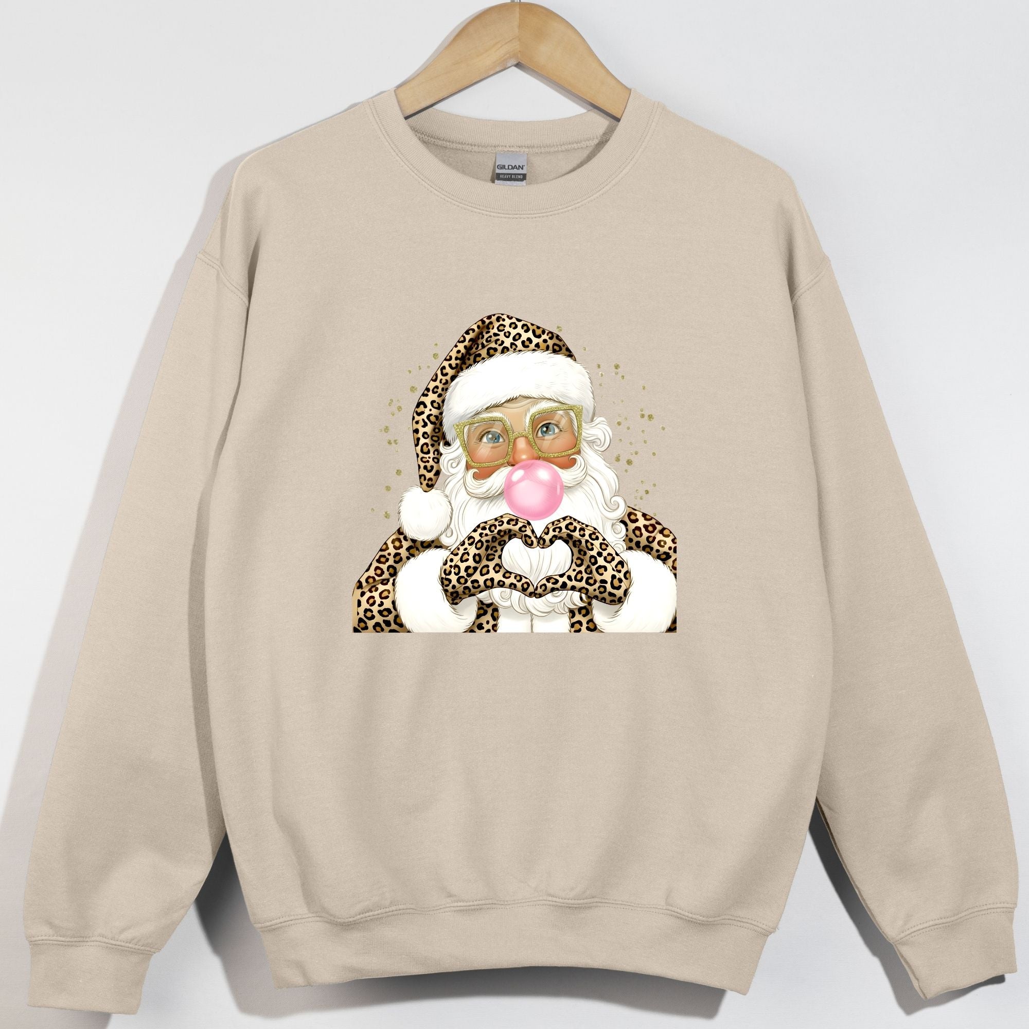 eart Hands Leopard Santa